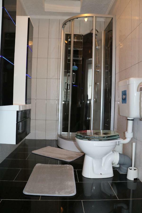 The Lakehouse Villa Neusiedl Am See Wienerstrasse 8 Εξωτερικό φωτογραφία